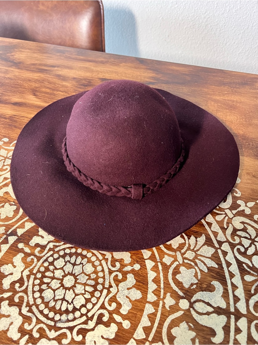 Womens Wide Brim Braided Band Felt Hat - Burgundy